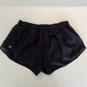 Lululemon Hotty Hot Shorts 2.5” Inseam Size 8 Black